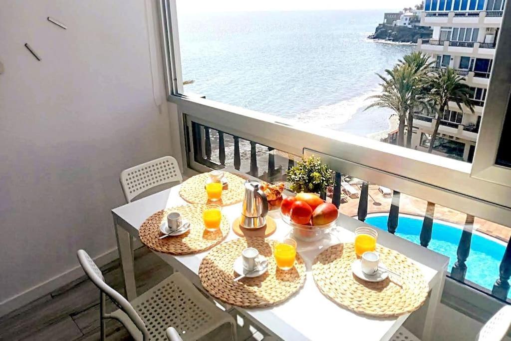 Newly Refurbished Beachfront Apartment. San Bartolomé Exterior foto