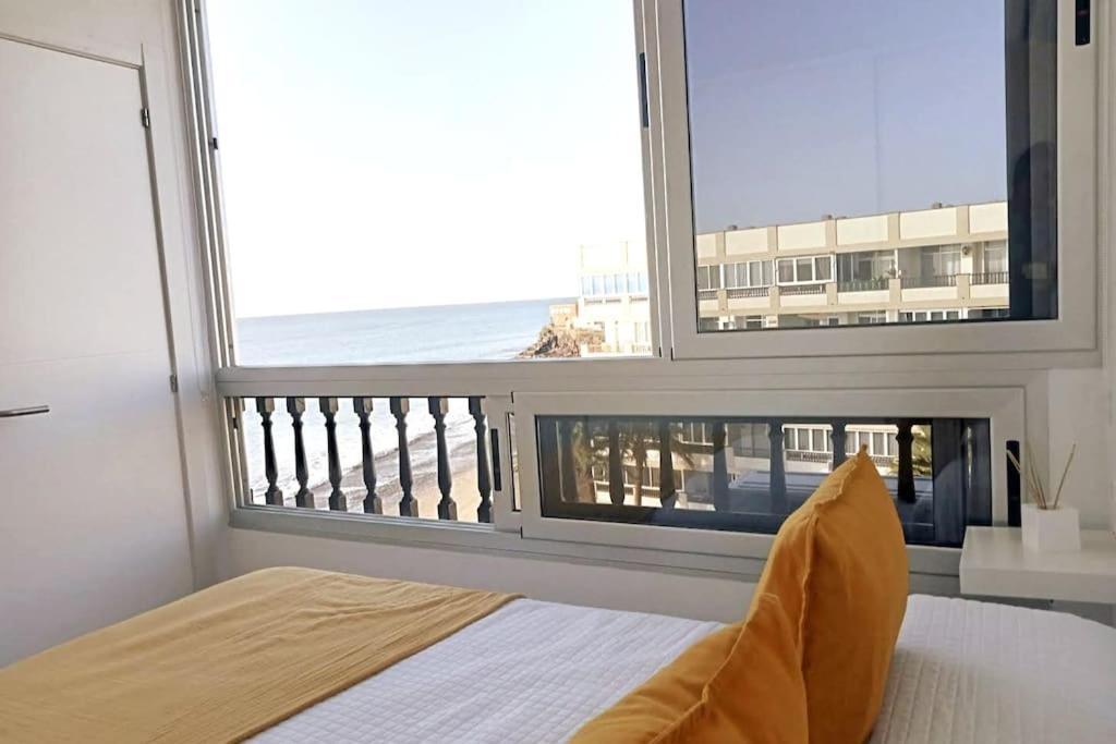 Newly Refurbished Beachfront Apartment. San Bartolomé Exterior foto